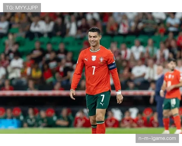 C罗无球跑动技巧解析：提升赛场竞争力的新趋势