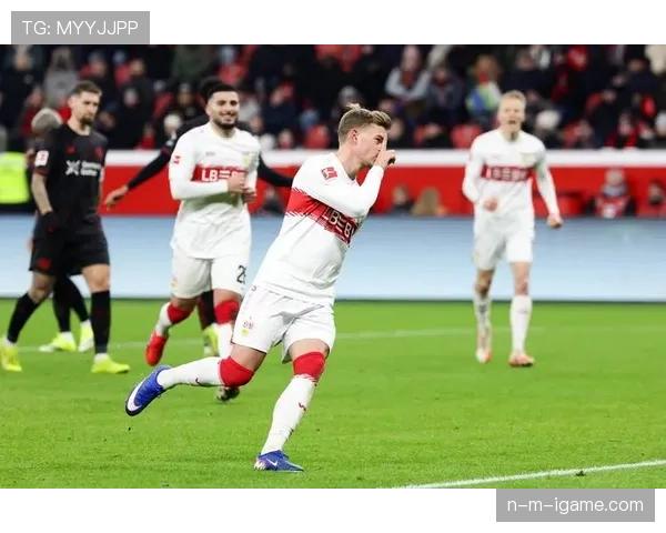 斯图加特精妙控球惊艳亮相,强势迎接德甲新赛季挑战 斯图加特精妙控球惊艳亮相,强势迎接德甲新赛季挑战