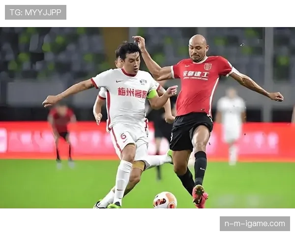 中超年度回顾：巅峰对决点燃赛场，新星闪耀助力球队重焕荣光