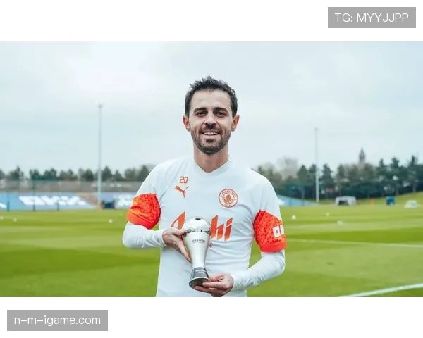 佩德里入选FIFA最佳阵容,展现中场核心竞争力 佩德里入选FIFA最佳阵容,展现中场核心竞争力