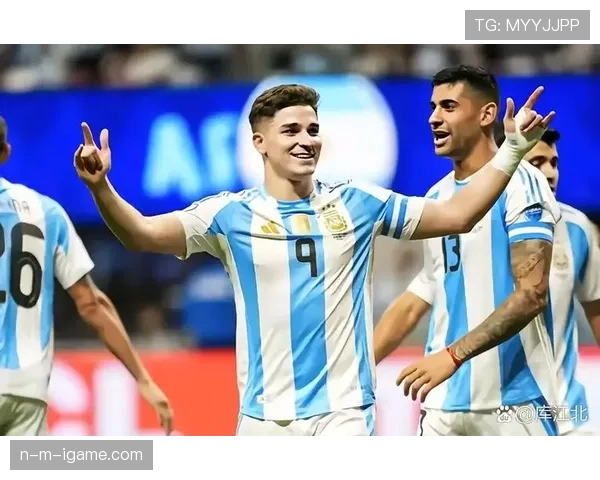 阿尔瓦雷斯关键战表现稳定性如何体现